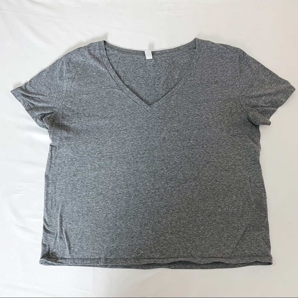 BP Nordstrom Grey V-Neck T-Shirt